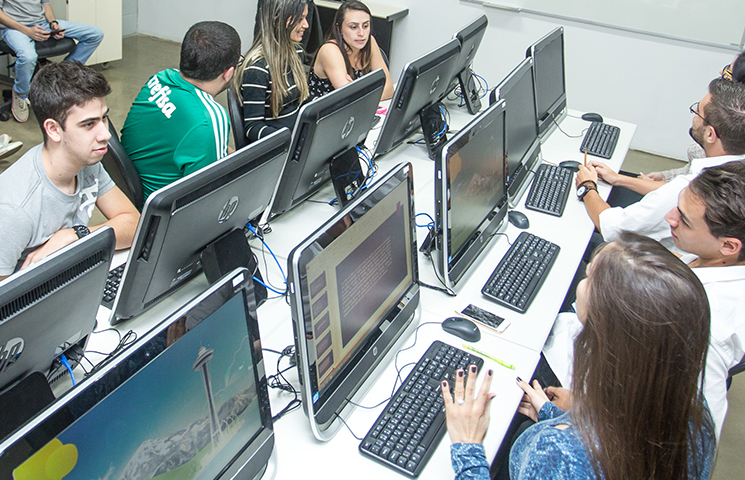 Laboratório de Idiomas